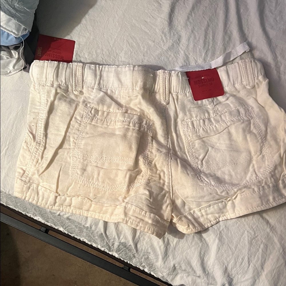 Mossimo Supply Co. Women's Cream Linen Shorts - Picture 2 of 2